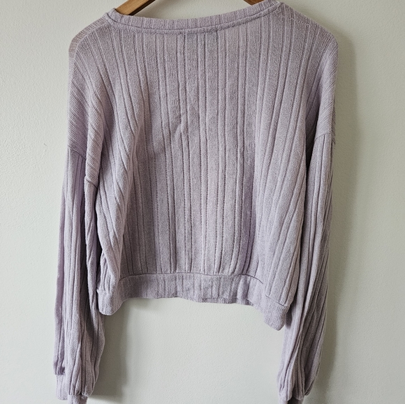 Lulu's lilac cropped sweater - Picture 2 of 7